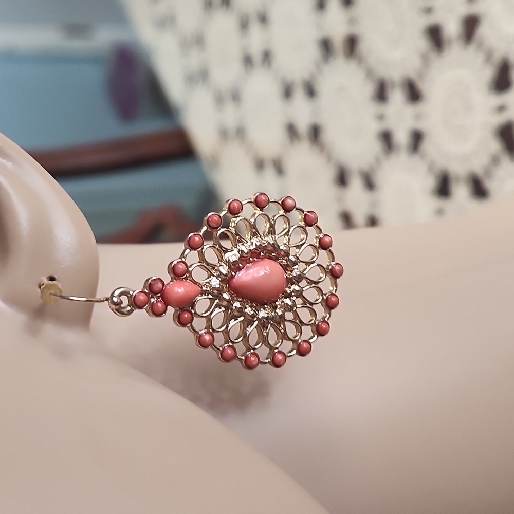 Earrings - Picture 2 of 4